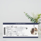 Navy Blue Boarding Pass Ticket Bruiloft Save The Date (Staand voorkant)