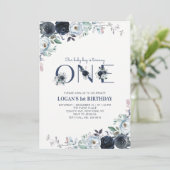 Navy Blue Boho Floral Boy 1st Birthday Party Kaart (Staand voorkant)