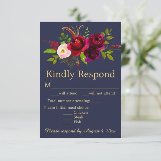 Navy Blue Burgundy Floral Wedding RSVP Kaartje (Staand voorkant)