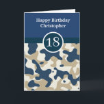 Navy Blue Camouflage 18th Birthday Kaart<br><div class="desc">Een blauwe gepersonaliseerde camouflage 18e verjaardagskaart voor hem, die u gemakkelijk het front met de naam van de ontvanger zult kunnen personaliseren. De binnenkant leest een verjaardagsbericht dat ook kan worden gepersonaliseerd indien gewenst. De achterkant is voorzien van het blauw en camoontwerp van de marine. Zie alle foto's. Deze blauwe...</div>