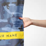 Navy Blue Camouflage Jouw naam personaliseren Sjaal<br><div class="desc">Elegant,  stijlvol en verfijnd camouflagepatroon in marineblauwe kleur. Modern en trendy cadeau,  perfect voor de militaire minnaar in je leven. Personaliseer door jouw naam,  bijnaam,  monogram of initialen toe te voegen.</div>