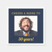 Navy Blue Cheers & Beers Milestone Verjaardagsfoto Servet (Voorkant)