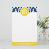 Navy Blue Chevrons met aangepast geel monogram Briefpapier (Staand voorkant)