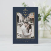 Navy Blue Chic Fake Gold Wedding Initialen Flouris Informatiekaartje (Staand voorkant)