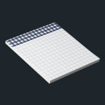 Navy Blue Classic Gingham Check Pset Notitieblok<br><div class="desc">Moderne zomertrend,  picknick gingham plaid tartan patroon in blauw en witte marinekleuren.</div>