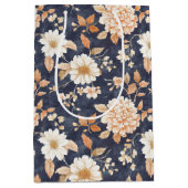 Navy Blue Cream Peach Bloemen Verjaardag Medium Cadeauzakje (Voorkant)