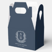 Navy Blue Crest Floral Monogram Huwelijk Modern Bedankdoosjes (Geopend)