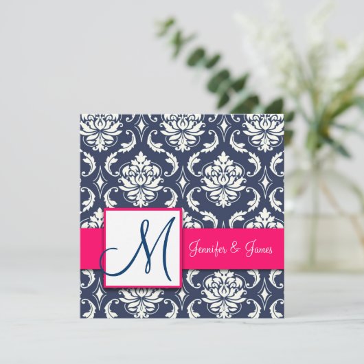 Navy Blue Damask Monogram Invitaties Hot Pink Kaart (Staand voorkant)
