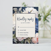 Navy Blue & Dusty Blush Roze Bloemen Huwelijk RSVP Kaartje (Staand voorkant)
