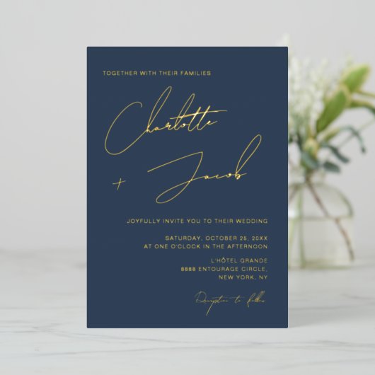 Navy Blue Elegant Minimalistisch Script Wedding Folie Uitnodiging (Staand Voorkant)