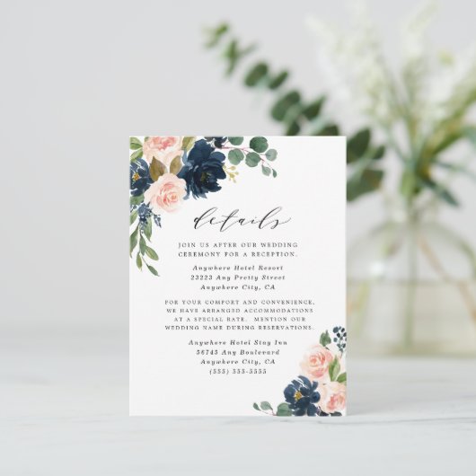Navy Blue en Blush Pink Floral Country Weddenschap Informatiekaartje (Staand voorkant)