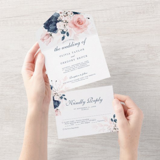 Navy Blue en Blush Pink floral Wedding All In One Uitnodiging (Afscheurbaar)