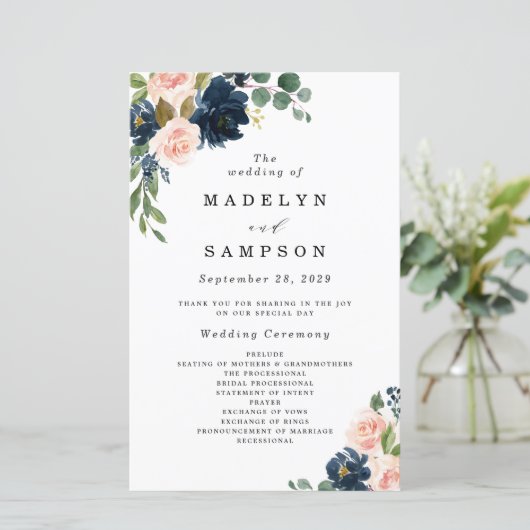 Navy Blue en Blush Pink Floral Wedding Programs (Staand voorkant)
