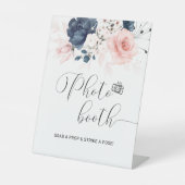 Navy Blue en Blush Pink Wedding Photo Booth Sign. Reclamebord Met Voetstuk (Voorkant)