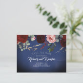 Navy Blue en Bourgogne Red Floral Save the Date Aankondigingskaart (Staand voorkant)