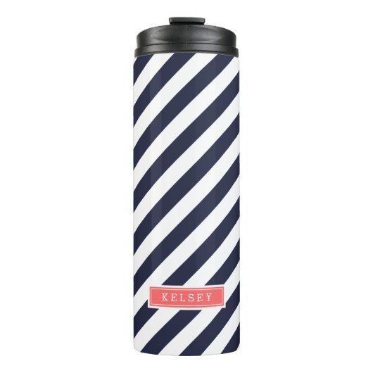 Navy Blue en Coral Preppy Stripes Monogram Thermosbeker (Voorkant)