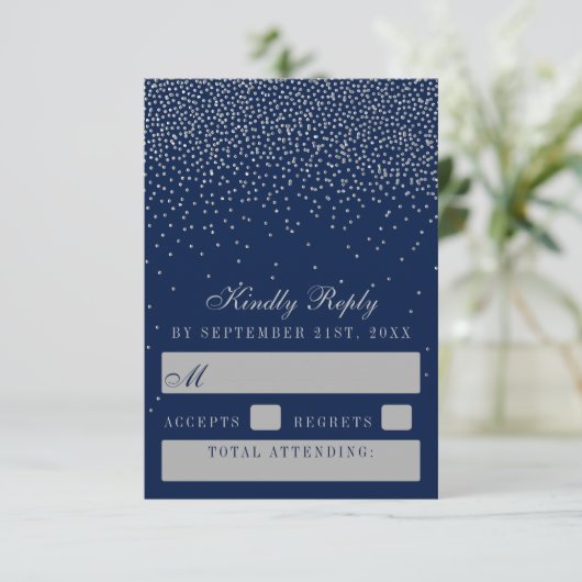 Navy Blue en Glam Silver Confetti Wedding RSVP Kaartje (Staand voorkant)