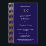 Navy Blue en Gold 18th Birthday Dinner Kaart<br><div class="desc">Moderne marineblauw en goudchevron strepen de uitnodiging van het 18e verjaardagsdiner.</div>