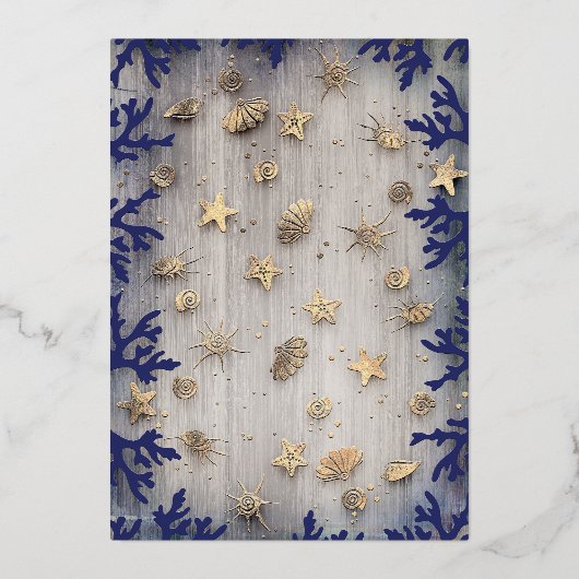 Navy Blue en Gold Anchor Rustic Beach Afstuderen Folie Uitnodiging (Achterkant)