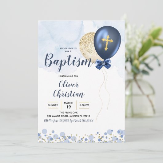 Navy Blue en Gold Balloon Boy Baptism Invitation Kaart (Staand voorkant)