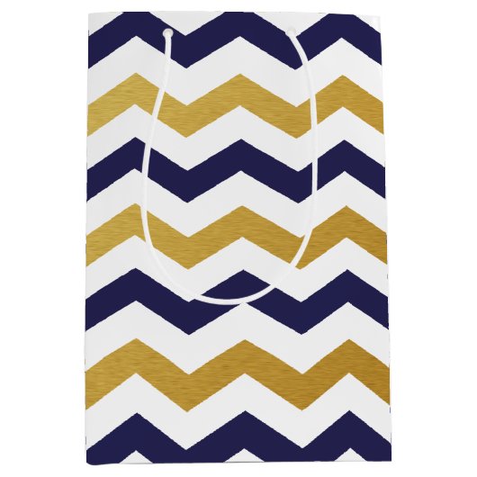 Navy Blue en Gold Chevron Pattern Gift Bag Medium Cadeauzakje (Voorkant)