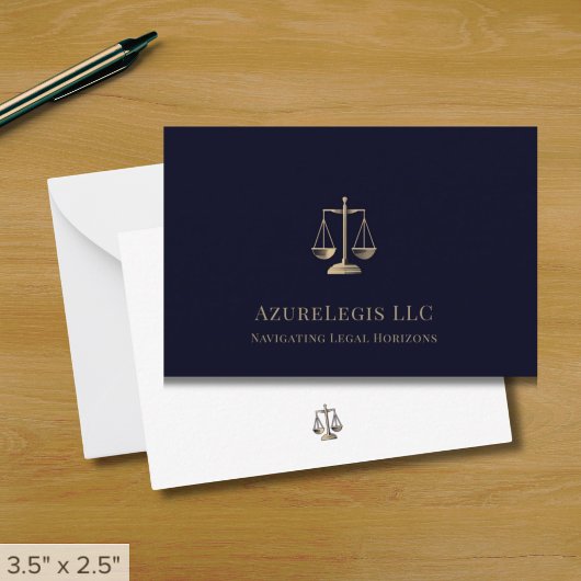 Navy Blue en Gold Justice Scale Legal Notitiekaartje