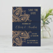 Navy Blue en Gold Luxury Mandala Wedding Kaart (Staand voorkant)
