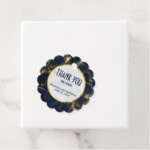 Navy Blue en Gold Marble Modern Stylish Birthday Bedankjes Labels (In situ)