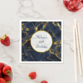 Navy Blue en Gold Marble Modern Stylish Birthday Servet (Insitu)