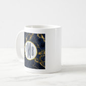 Navy Blue en Gold Marble Modern Stylish Monogram Koffiemok (Voorkant links)