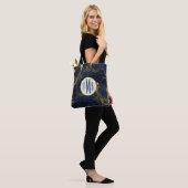 Navy Blue en Gold Marble Modern Stylish Monogram Tote Bag (Op model)