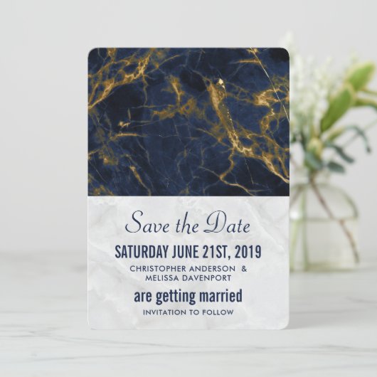 Navy Blue en Gold Marble Modern Stylish Wedding Save The Date (Staand voorkant)
