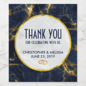 Navy Blue en Gold Marble Modern Stylish Wedding Wijn Etiket (Enkel label)