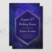 Navy Blue en Gold Surprise 50th Birthday Dinner Kaart (Voorkant / Achterkant)