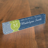 Navy Blue en Lime Green Chevrons Custom Monogram Naambordje (Zijkant)