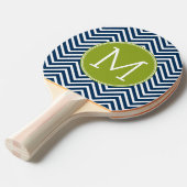 Navy Blue en Lime Green Chevrons Custom Monogram Tafeltennisbatje (Voorkant Gekanteld)