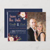 Navy Blue en Merlot Floral redden de datum Uitnodiging Briefkaart (Voorkant / Achterkant)