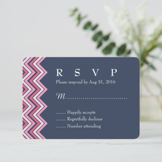 Navy Blue en Pink Chevron RSVP-kaart voor bruiloft RSVP Kaartje (Staand voorkant)