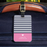 Navy Blue en Roze Chic Stripes Heart Monogram Bagagelabel<br><div class="desc">Stijlvol op maat gedrukt bagagelabel in roze, marineblauw en witte kleuren. Dit ontwerp is voorzien van een preppy klassieke marine en wit gestreepte patroon. Personaliseer het met jouw naam monogram of andere aangepaste tekst met een schattig hartsymbool. Voeg uw contactgegevens op de achterkant toe in hoesje dat uw bagage tijdens...</div>