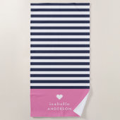 Navy Blue en Roze Chic Stripes Heart Monogram Strandlaken (Voorkant)