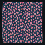 Navy Blue en Roze Heart Bandana<br><div class="desc">Waterverf Roze ontwerp van het hart op een donkerblauwe achtergrond. Andere beschikbare kleuren. Neem contact met mij op voor aanpassingen en speciale verzoeken. c) Zoe Chapman Design</div>