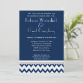 Navy Blue en Silver Mod Chevron Wedding Invitation Kaart (Staand voorkant)