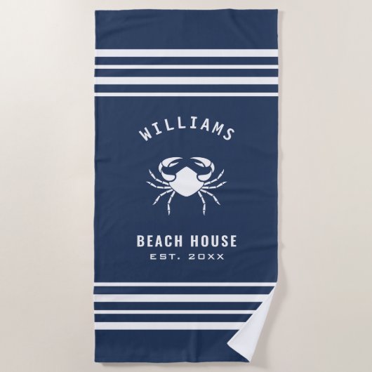 Navy Blue en White Beach House Familienaam Crab Strandlaken (Voorkant)