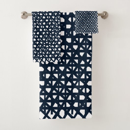 Navy Blue en White Cage Pattern Bad Handdoek (Insitu)