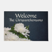 Navy Blue en White Floral Mums Welkom Deurmat (Voorkant)