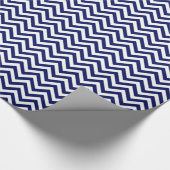 Navy Blue en White Large Chevron ZigZag Pattern Cadeaupapier (Hoek)