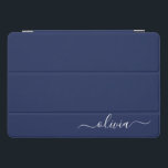 Navy Blue en White Modern Monogram iPad Pro Cover<br><div class="desc">Introductie van ons Navy Blue and White Modern Monogram Collectie: Verhoog uw interieur met ons verfijnde collectie met een hedendaags marineblauw en wit kleurenschema. Elk stuk is zorgvuldig vervaardigd om elegantie en stijl uit te stralen, perfect voor het toevoegen van een vleugje moderne flair aan elke kamer. Of u nu...</div>