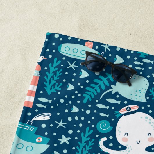 Navy Blue en White Nautical Pattern Boy Strandlaken (In situ)