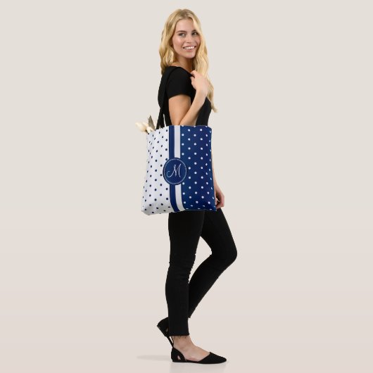 Navy Blue en White Polka Dot Design Tote Bag (Op model)