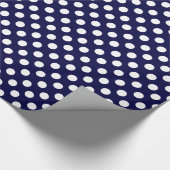Navy Blue en White Polka Dot Wrapping Paper Cadeaupapier (Hoek)